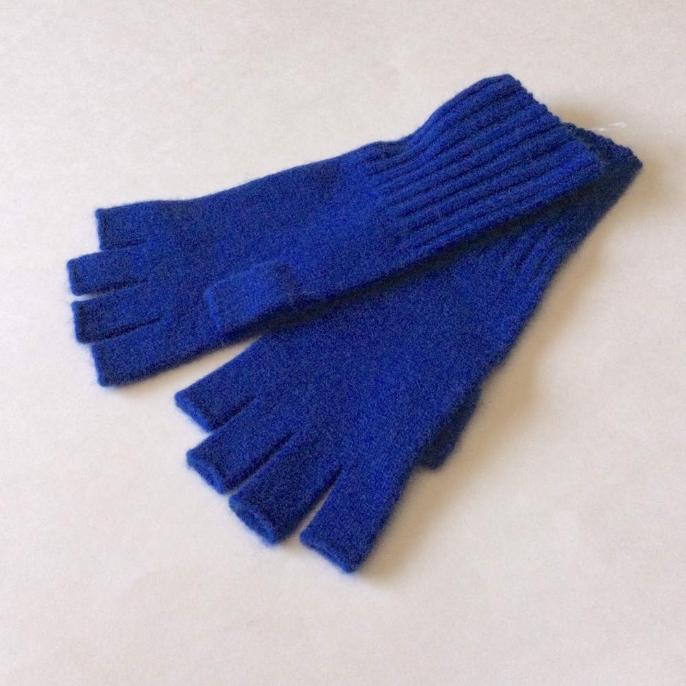 NORDSTROM WOMENS CASHMERE FINGERLESS GLOVES BLUE ONE SIZE NWOT